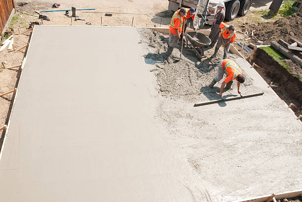 Best Best Concrete Contractor  in Lansing, IL